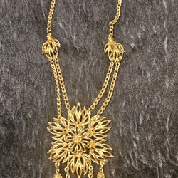 Gold Tone Floral Necklace