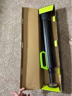 TRESDA LED Telescoping Area Light (3CCT + Remote)