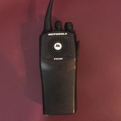Motorola PR400 16 channel VHF Two-Way Radio w/Motorola Lithium Ion Battery
