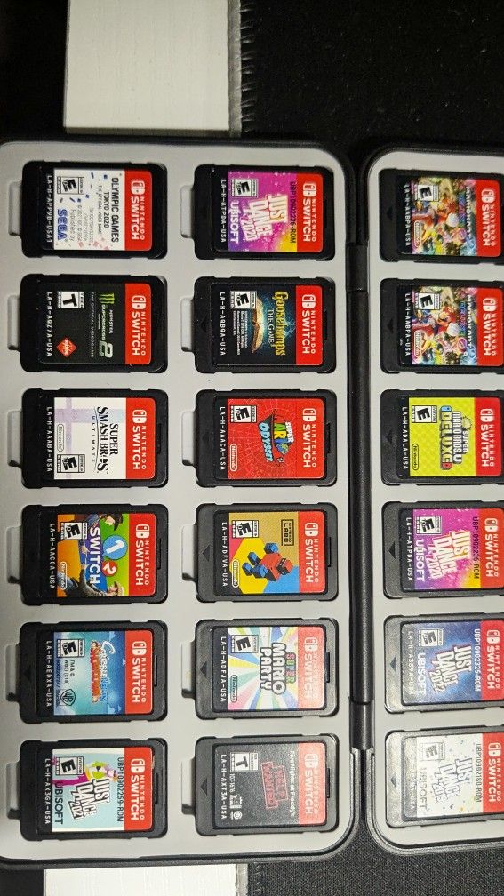 Nintendo Switch Games, Prices Between 10 and 30. All in perfect condition. You can try it.