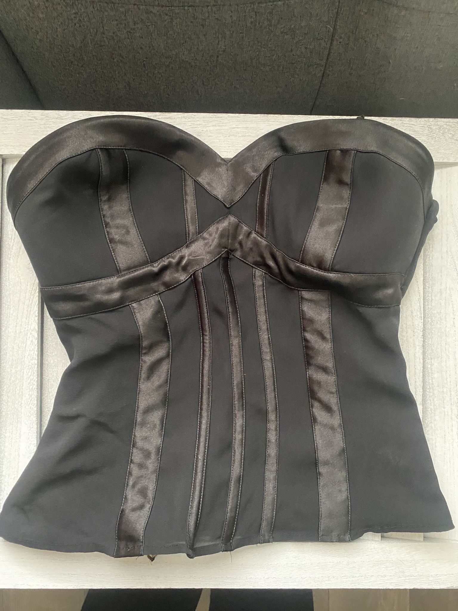 Bebe Tube Top Crop Top Sinch Waist