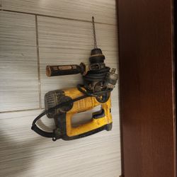 DEWALT IMPACT HAMMER 