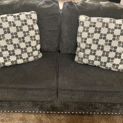  ✨ Gray Sofa & Loveseat Set – Excellent Condition! ✨