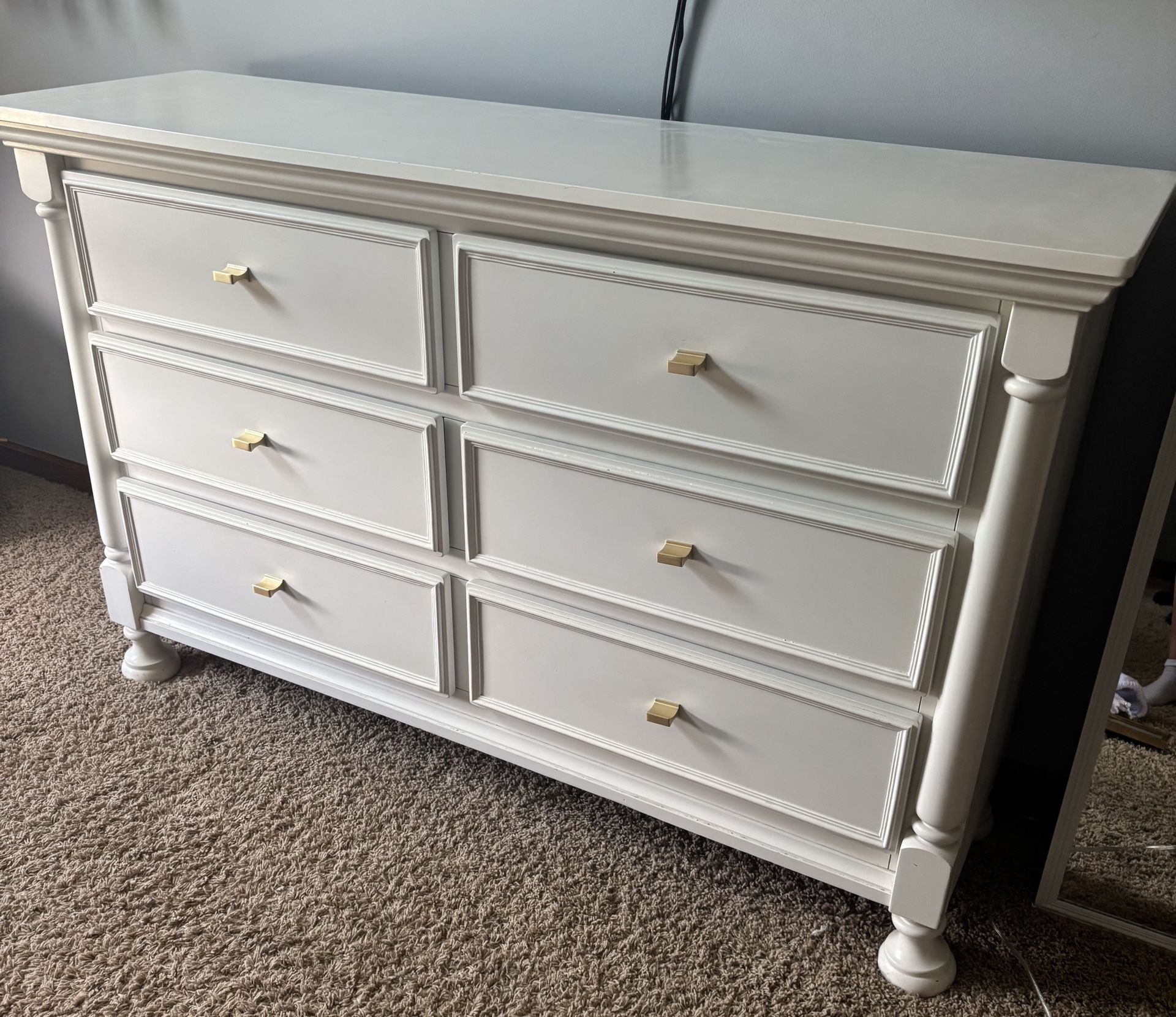 White Dresser, Six Drawers With Mirror