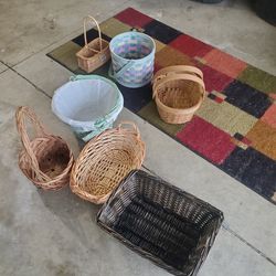 Seven Like New Wicker Baskets.  Great for Making Fruit or Gift Baskets