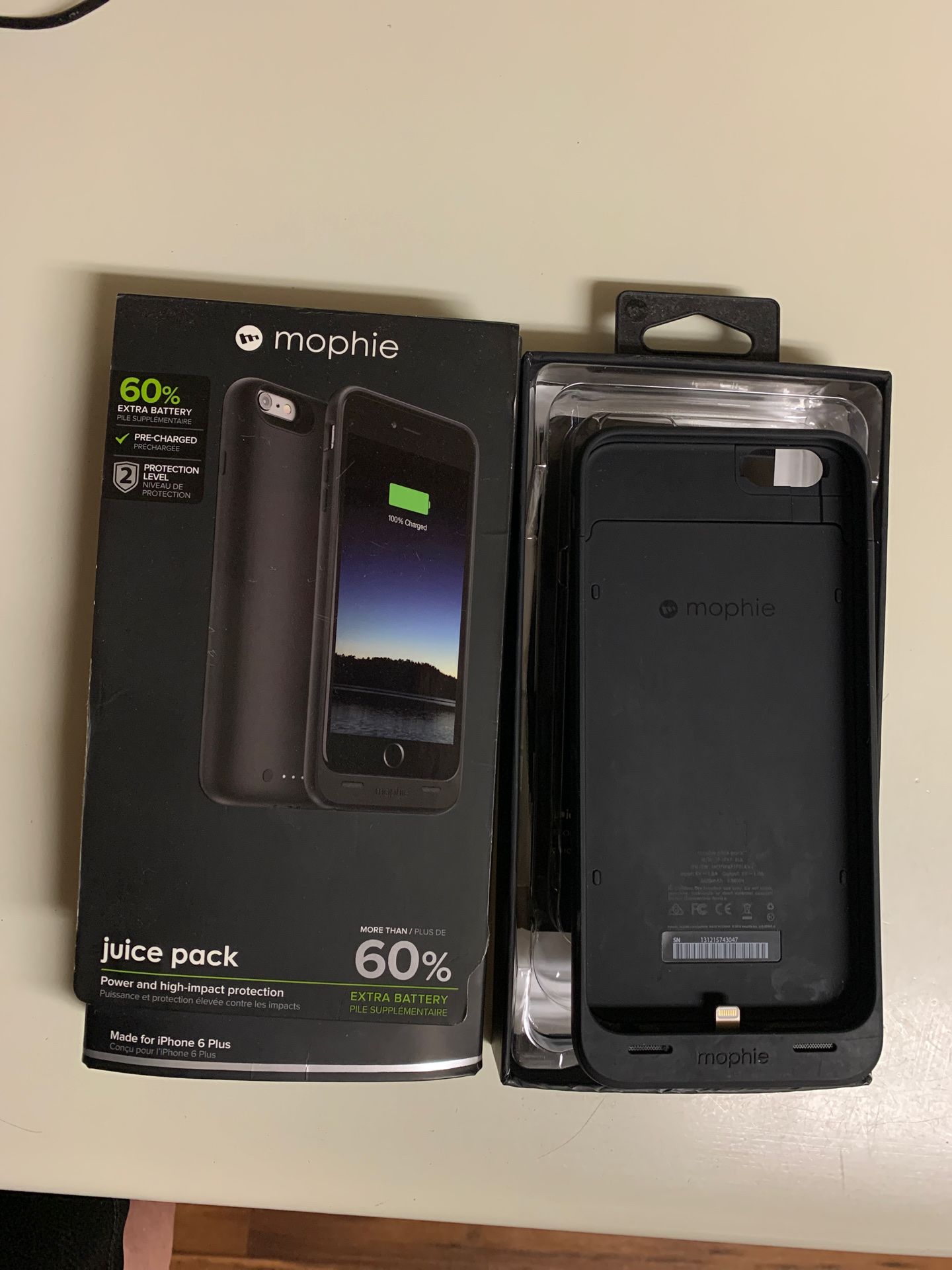 Mophie - battery charging case