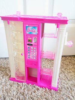 2012 Mattel Barbie Life in the Dreamhouse Fashion Vending Machine