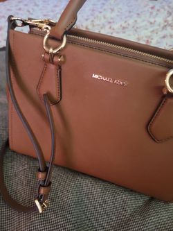 Michael Kors purse