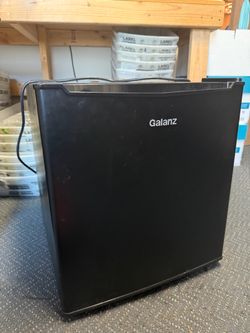 Galanz 1.7 cu ft Compact Refrigerator, Black