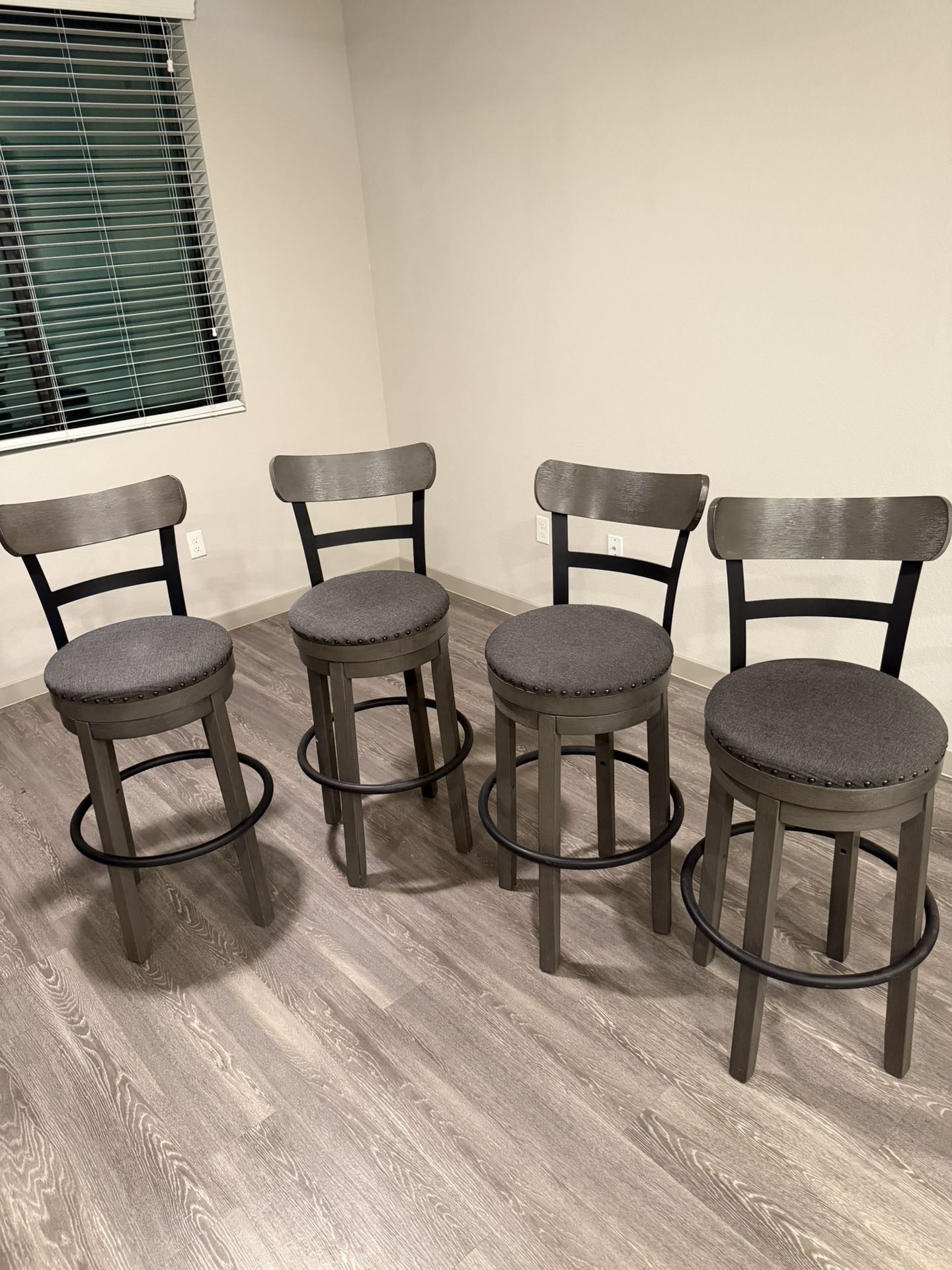 Stools Bought From Ashley furniture *BAR HEIGHT*