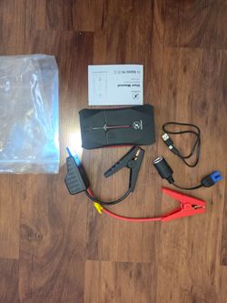 FLYLINKTECH CF200 Portable Car Jump Starter