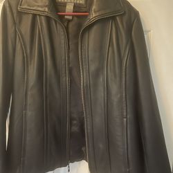 Kenneth Cole Large Womens Leather Jacket