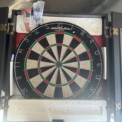 Brand New Dart Board Set