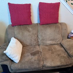 Loveseat 