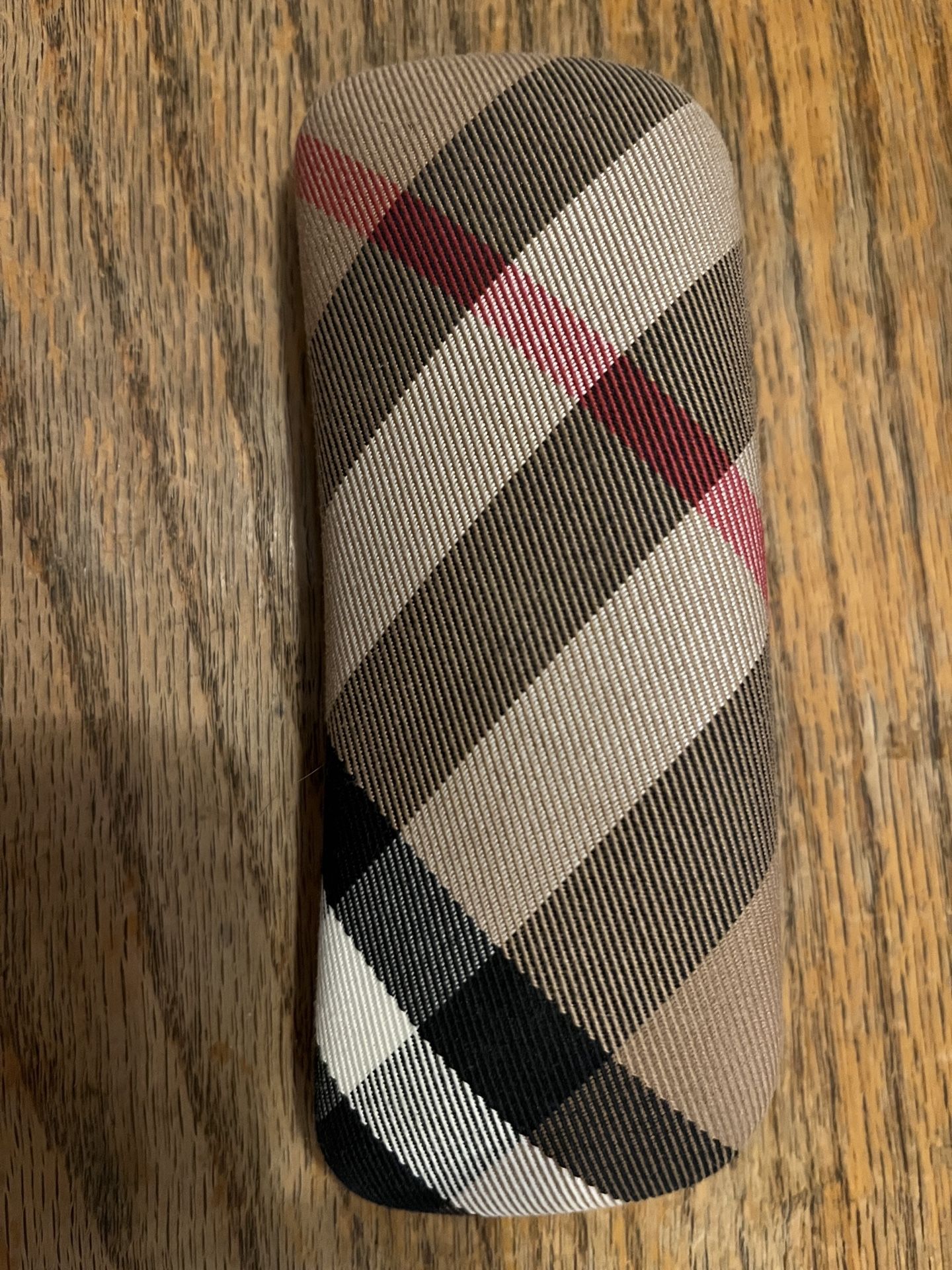 Burberry Glasses Case In Excellent Condition