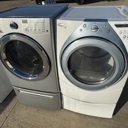 Combo Front load Frigidaire Washer And Whirlpool Dryer Electric ⚡️with Pedestals 