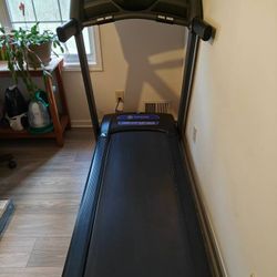Horizon Fitness 2.50 hp Treadmill