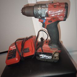 Milwaukee Fuel M18 Hammer Drill With Bigger 5ah Battery And Charger