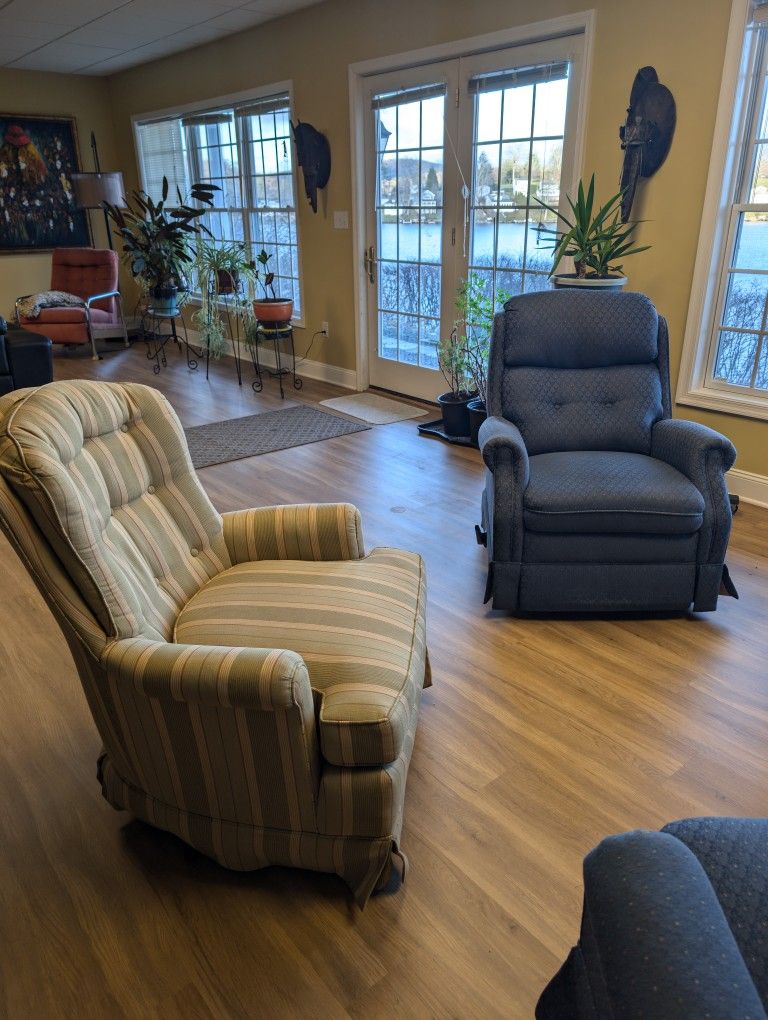 Recliner And Swivel chairs