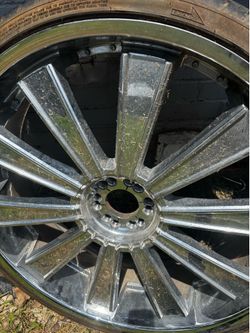 30 inch wheels no cracks or bends letting go for the low
