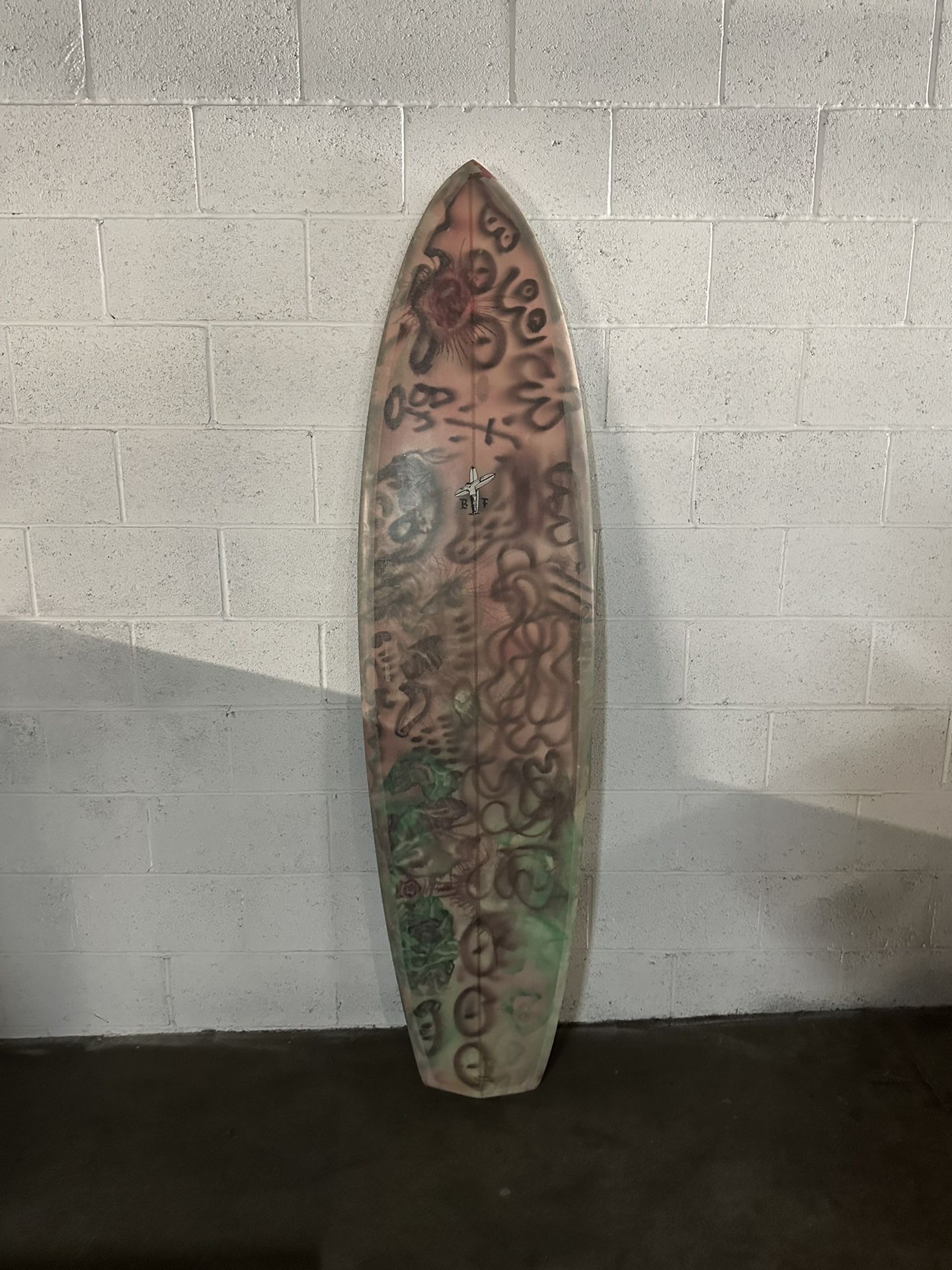 Surfboard - 6’4 