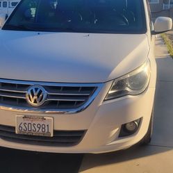 2011 Volkswagen Routan