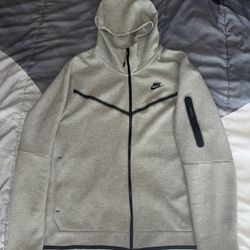 Nike Tech Fleece Grey