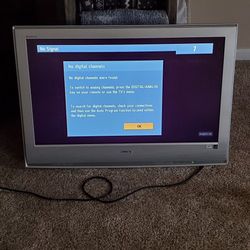 32" Bravia Sony HDTV with Remote