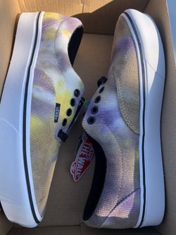 Vans/ Comfycush Era/ 7.5 Men’s 9 Women’s 