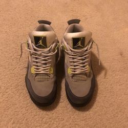 Jordan 4 SE Retro