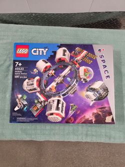 Lego Modular Space Station #60433
