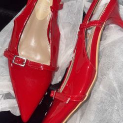 Tacones Rojos Nuevos Talla 7 USA