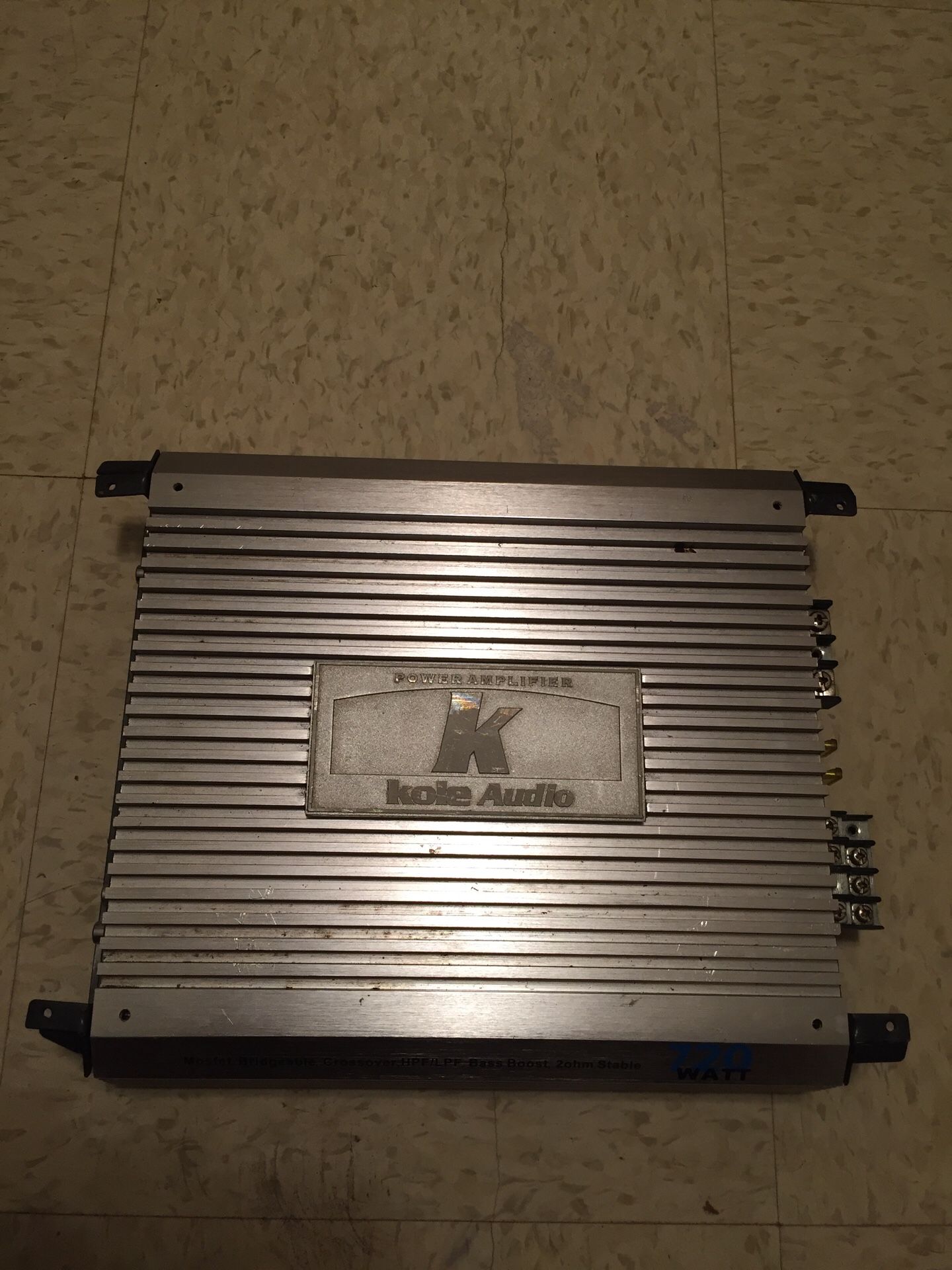 Power amplifier Kole Audio 720 watt good condition