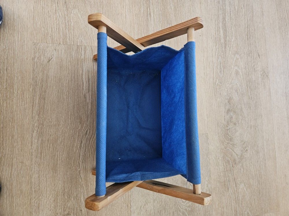 3 Magazine Racks