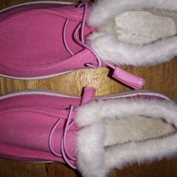 Women Size 6 1/2  Shoes
