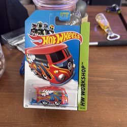 2014 Mattel Hot Wheels HW Workshop Series VOLKSWAGEN KOOL KOMBI Red VAN 201/250