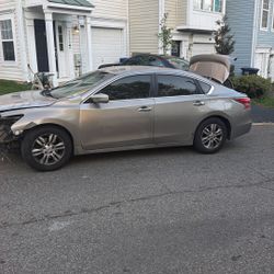 2015 Nissan Altima 25