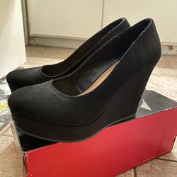 Black Wedges