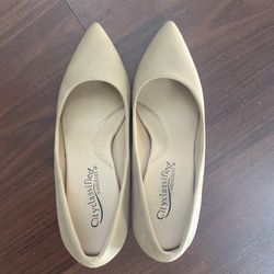 Nude Leather Pumps Size 7 1/2 Great Condition $10