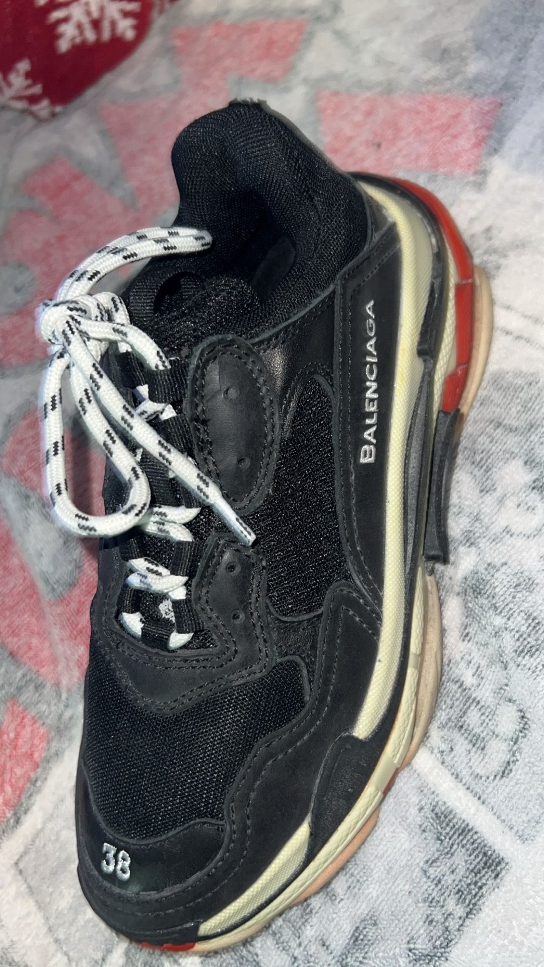 Designer sneaker