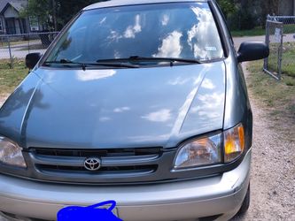1999 Toyota Sienna