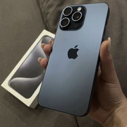 IPhone 15 Pro Max Unlocked / Liberado 👌 (Different Colors Available)