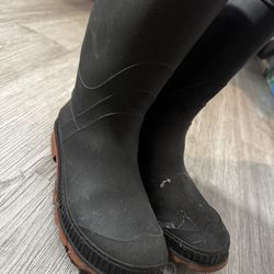 Rain Boots Size 6