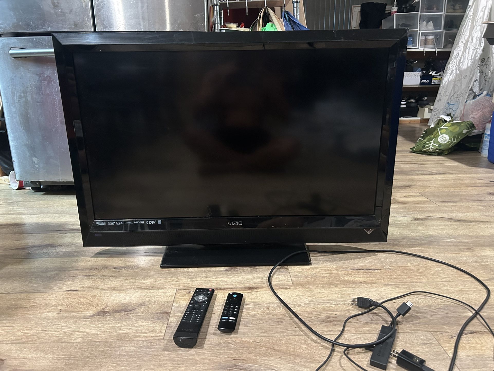 40 inch Vizio TV 
