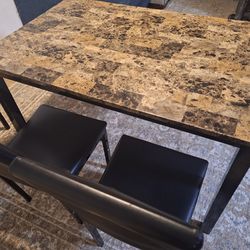 Dining table+2 chairs