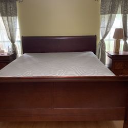 Wood King Bedroom Set 