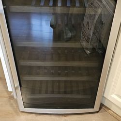 Wine And Beverage Refrigerator 