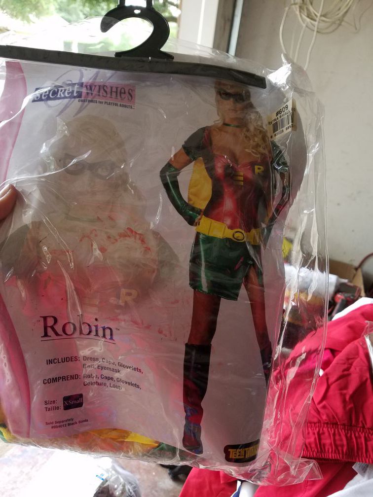 Robin Halloween costume. Adult Xsmall.
