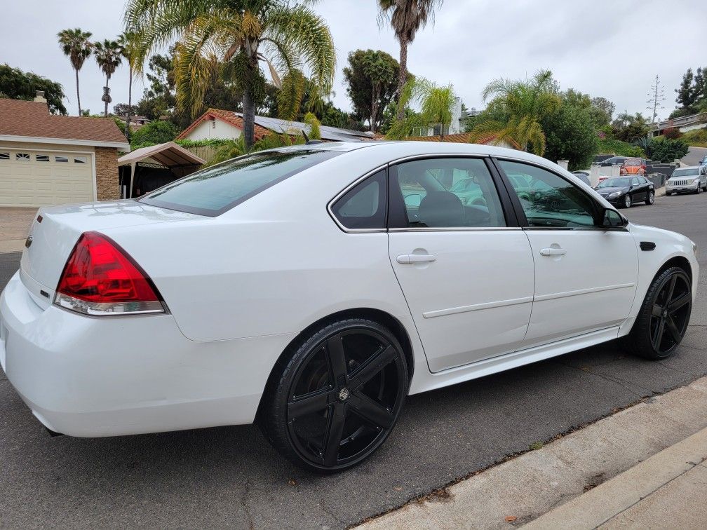 Chevy Impala, Clean Title, Smogged, 22"rims, Low Miles, Runs And Drives Great