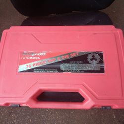 Snap On ..76 Piece Tap & Die Set TDTDM500A